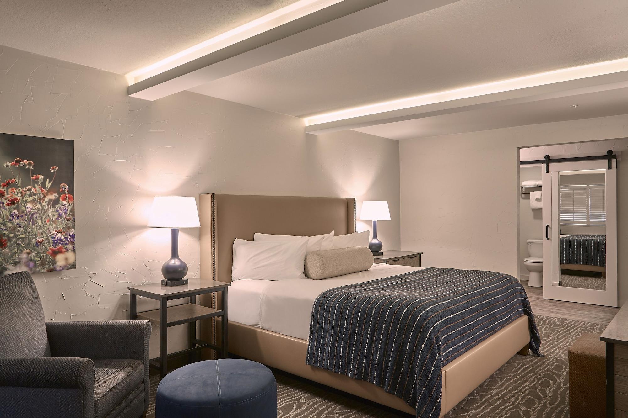 Fredericksburg Inn And Suites Екстериор снимка