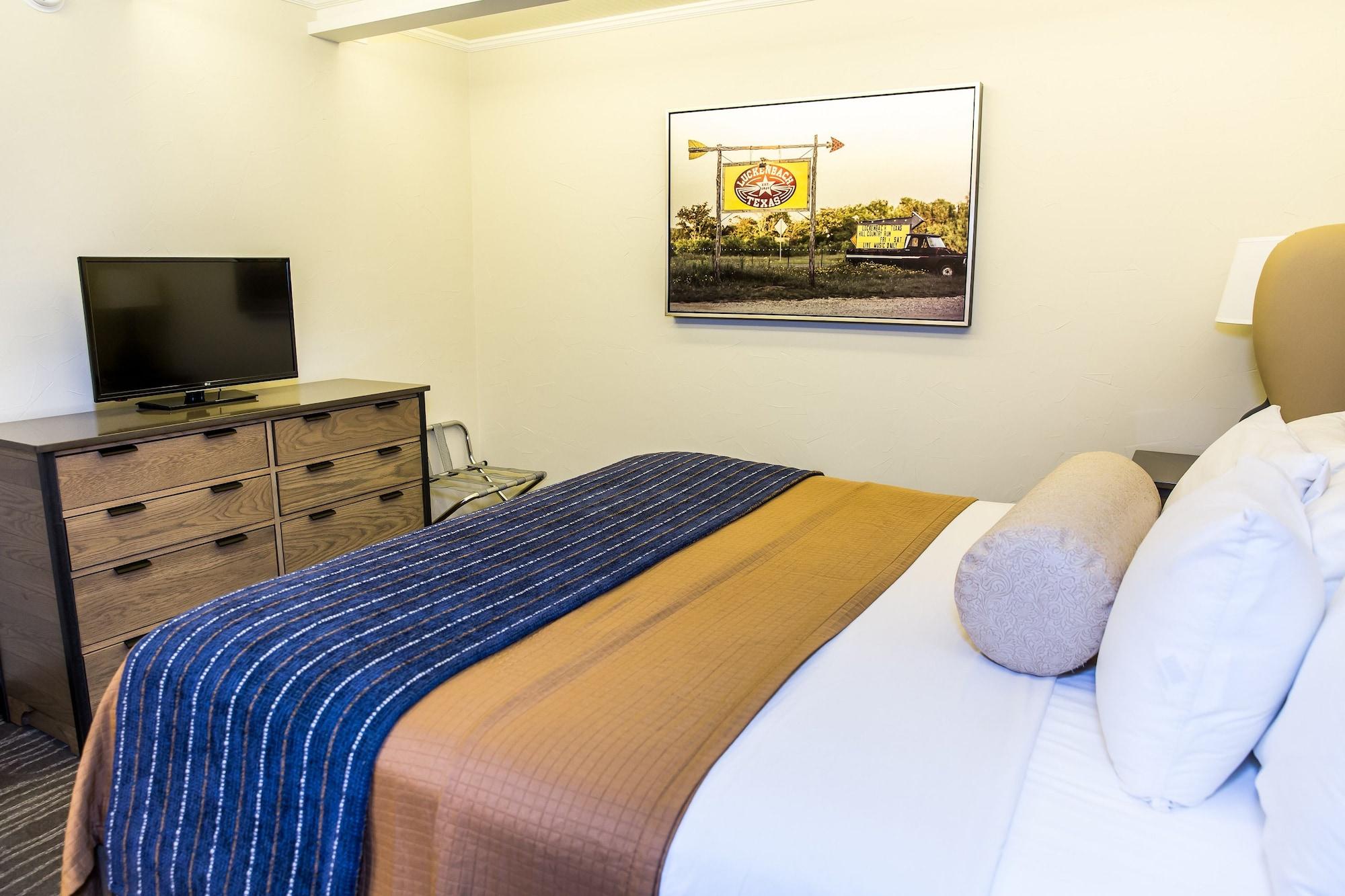 Fredericksburg Inn And Suites Екстериор снимка