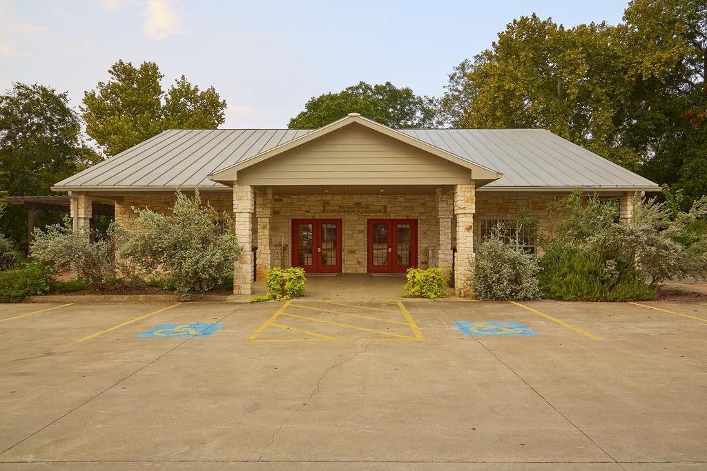 Fredericksburg Inn And Suites Екстериор снимка