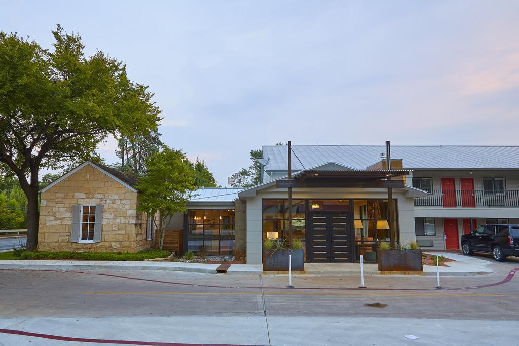 Fredericksburg Inn And Suites Екстериор снимка