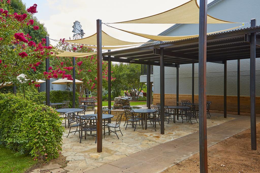 Fredericksburg Inn And Suites Екстериор снимка
